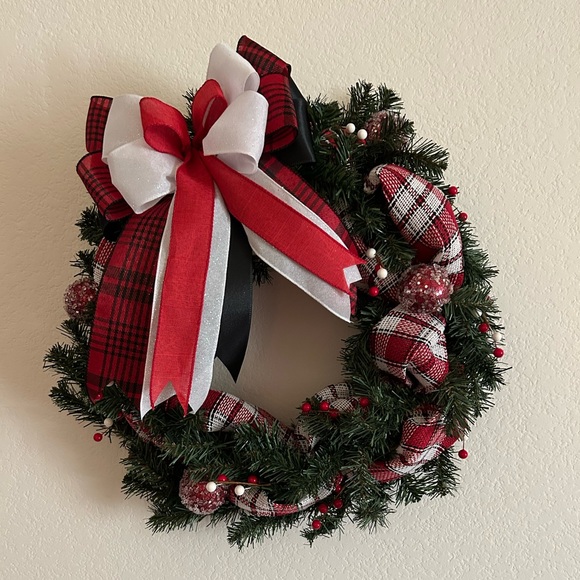 Christmas Wreath - Picture 1 of 5